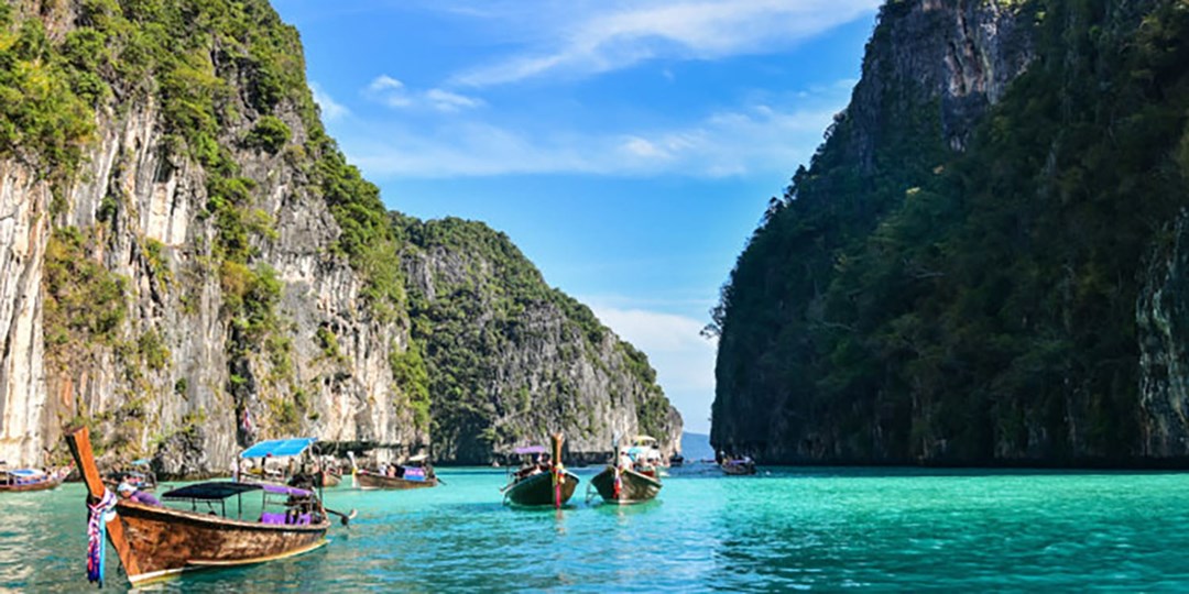 Koh Phi Phi Island Hopping Tours w/Lunch & Return Transfers | Travelzoo