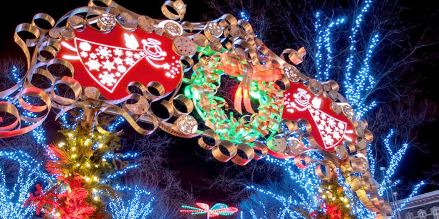 Explore Quebec's Christmas Market w/Air Travelzoo