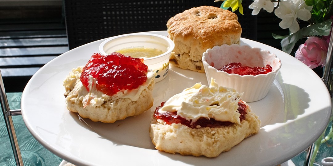 £27—Stoneleigh Abbey grounds entry & afternoon tea for 2 Travelzoo