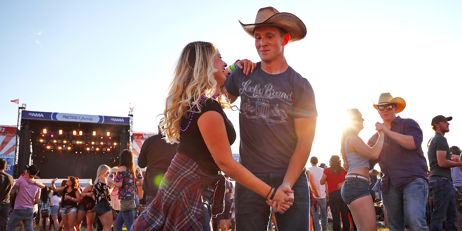 Country Thunder in Calgary w/Miranda Lambert & Jason Aldean Travelzoo