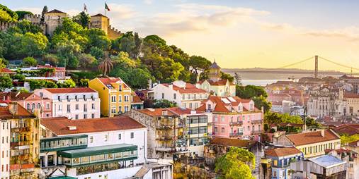 Weekly Deals: $699 – See Portugal in Fall: 6 Nights incl. Flights & Train 9 see portugal in fall