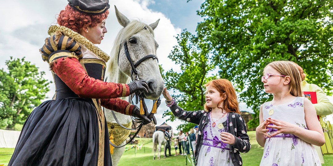 £51.75—English Heritage membership entry to 400+ sites Travelzoo