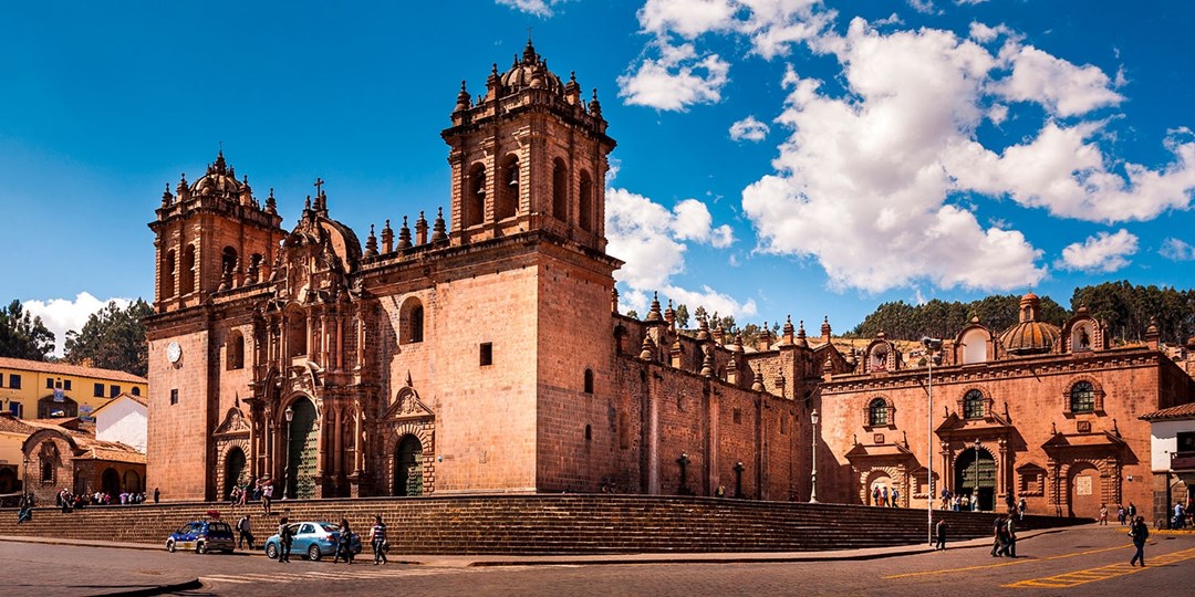 £2499pp—Peru, Amazon & Galapagos 17night tour w/flights Travelzoo