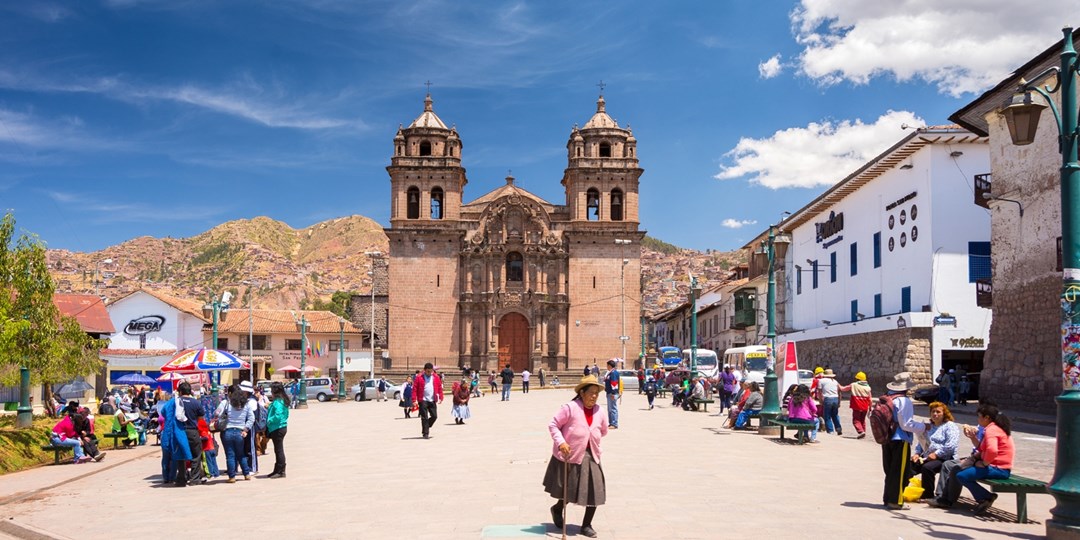 £2499pp—Peru, Amazon & Galapagos 17night tour w/flights Travelzoo