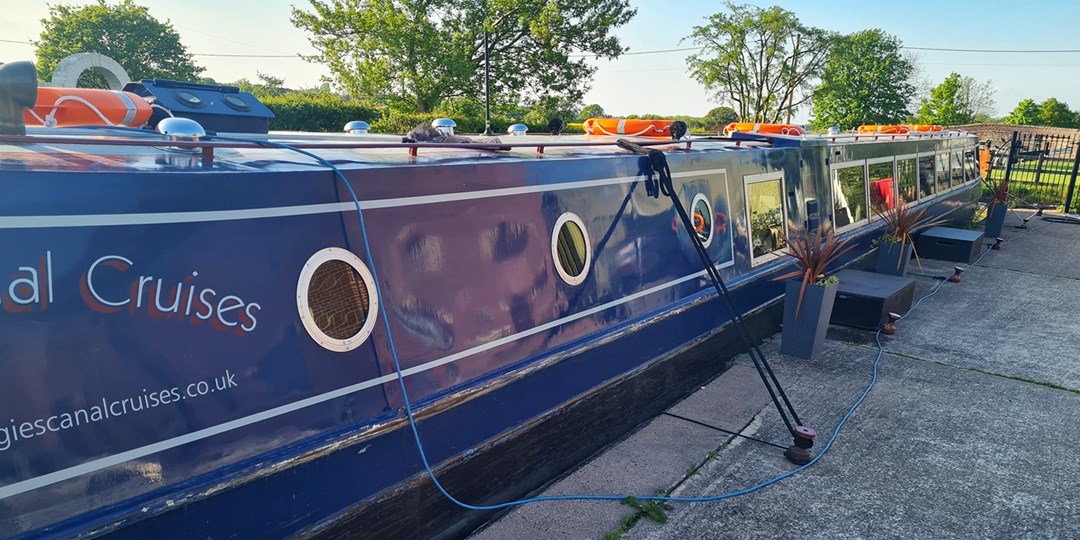 canal cruises staffordshire