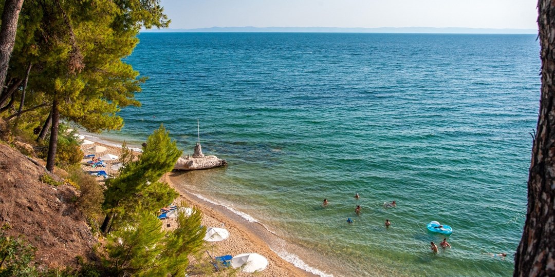 £399pp—Greece lux suite week in Halkidiki w/meals & flights Travelzoo