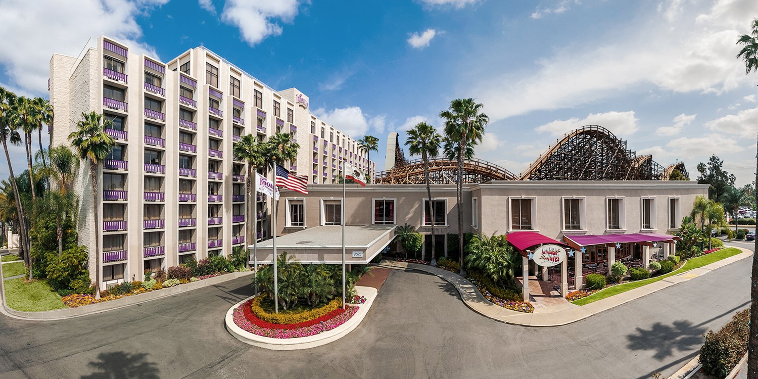 knott-s-berry-farm-hotel-incl-parking-travelzoo