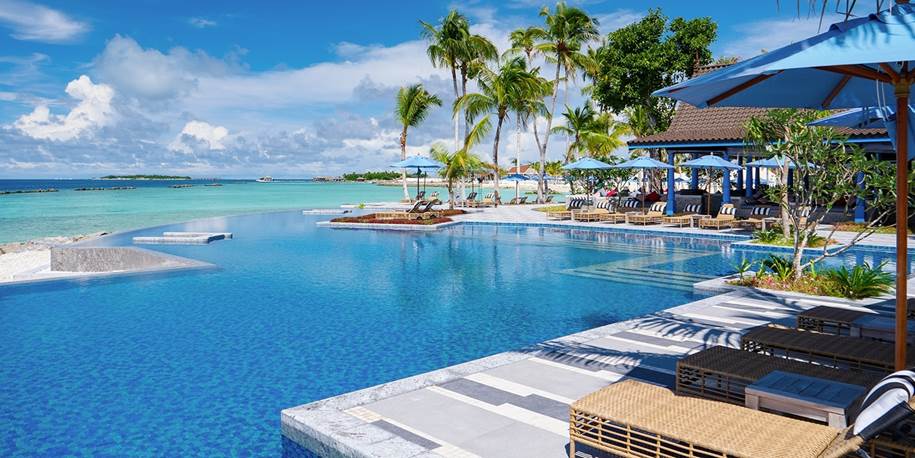 Maldives 5-Star Retreat incl. Overwater Villas