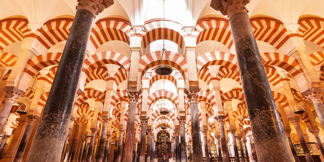 499 دولارًا – إسبانيا: إقامة 5 نجوم في قلب مدينة قرطبة، ريج. 833 دولارًا