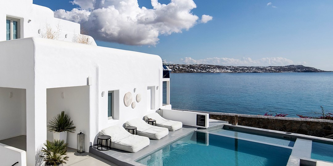 $919 – Mykonos Suite w/Aegean Sea Views: 5 Nights for 2 | Travelzoo