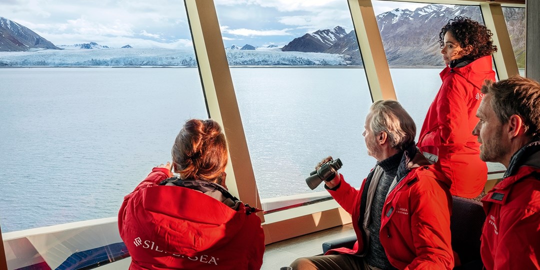 Save $3500—Antarctica 5-star cruise w/flights over the Drake | Travelzoo