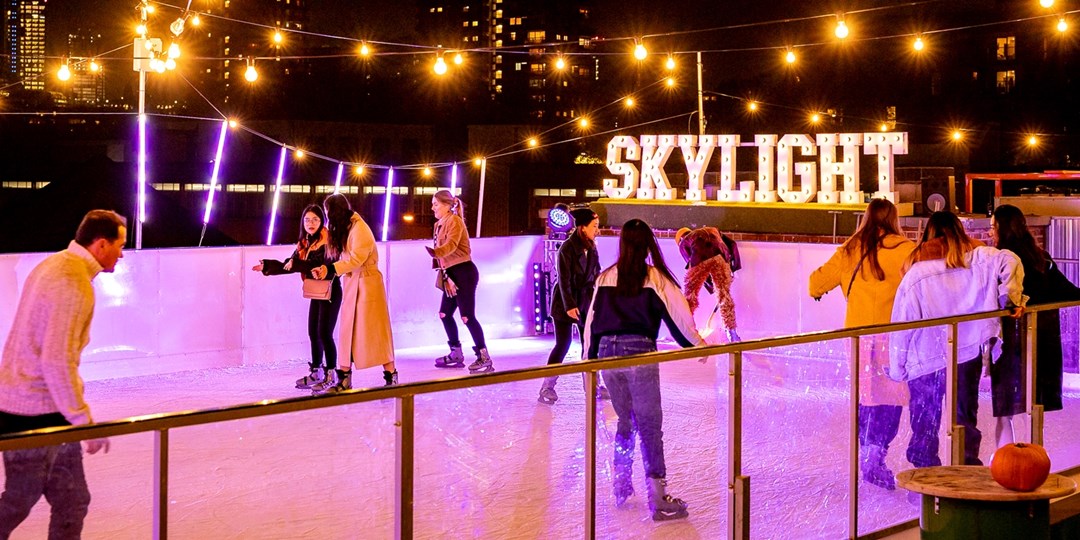 £14.50—Rooftop iceskating experience with drink in London Travelzoo