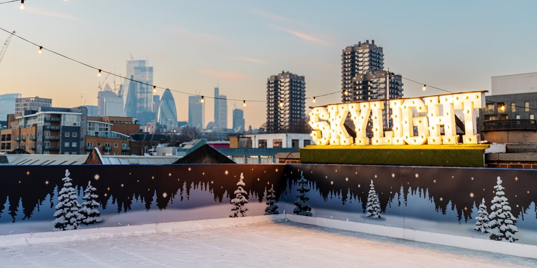 £14.50—Rooftop iceskating experience with drink in London Travelzoo