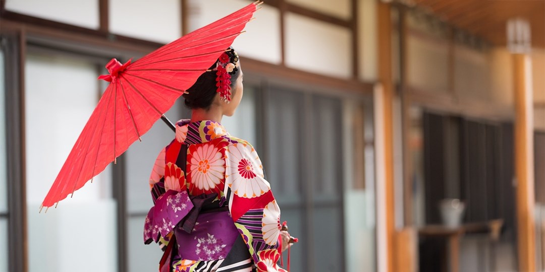 1999 دولارًا وأكثر – اليابان: 12 ليلة، كانازاوا والقطارات السريعة