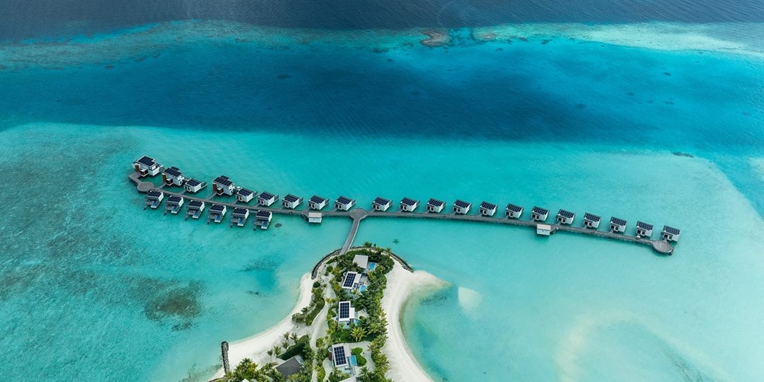 4500 دولار – جزر المالديف: فيلا أنيقة فوق الماء متضمنة. الوجبات والمشروبات