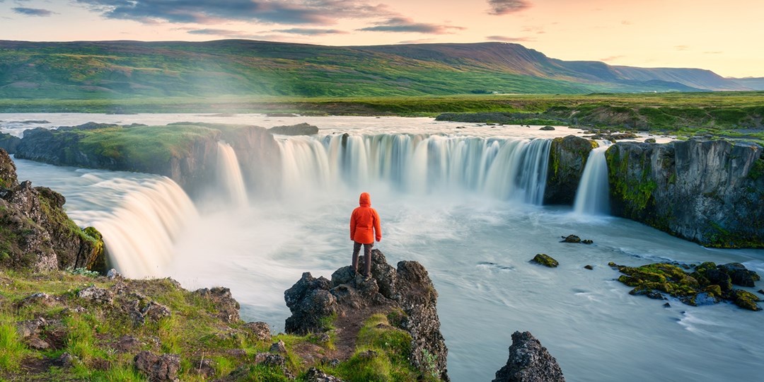 549—Iceland 4star package from New York Travelzoo