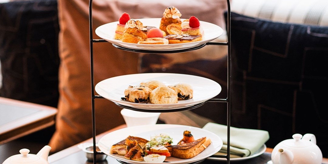 55 دولارًا – شاي بعد الظهر لشخصين في Liberté Restobar الذي تم تجديده حديثًا