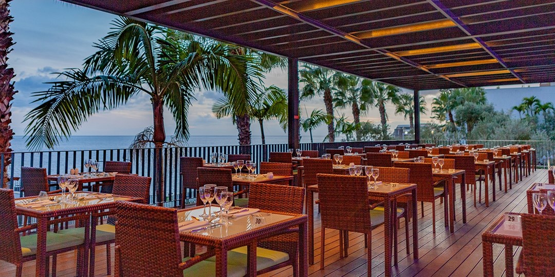 Madeira 5 star Oceanfront Week W flights Meals Travelzoo