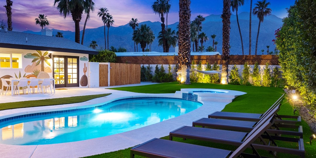 $150 off -- Poolside vacation rentals in Palm
Springs