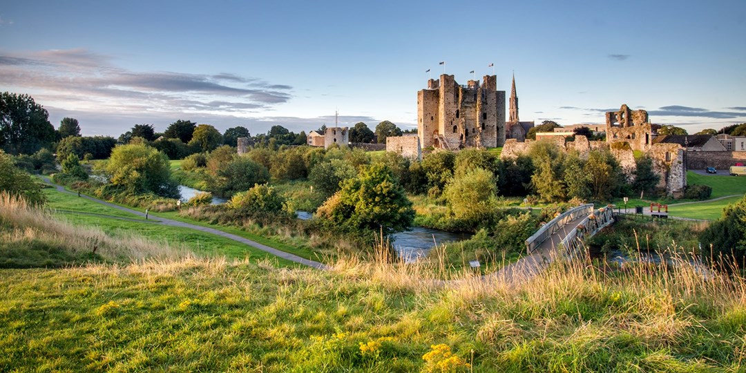 CastleHop through Ireland’s Ancient East Travelzoo