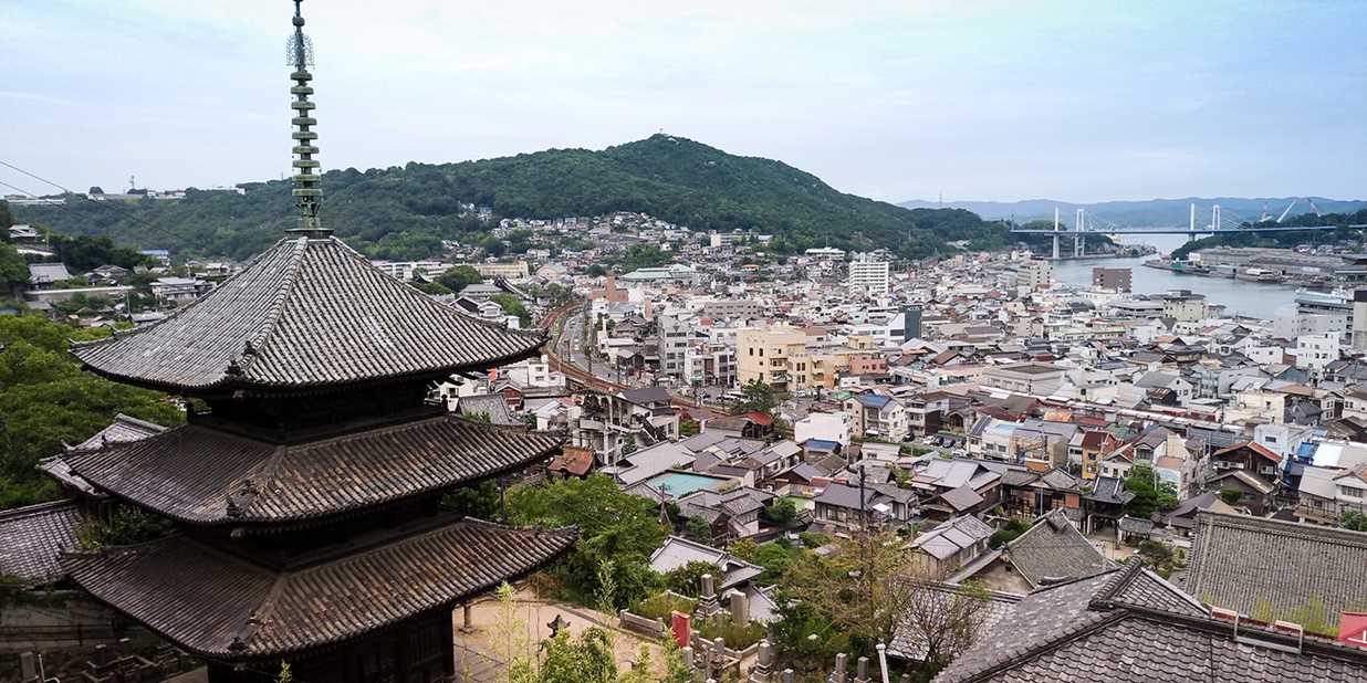 得香港的廉航 廣島 即使並非日本最熱門的旅遊城市 但都有吸引力讓我一年內兩次遊歷 今次介紹一個適合由廣島出發的一天遊目的地 尾道 Onomichi 有攻略有交通資訊