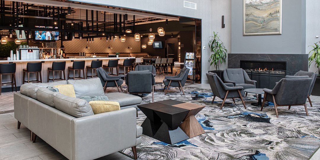 129 Calgary Hotel w/Breakfast & Appetizers, 40 Off Travelzoo