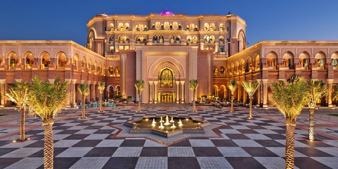 Dubai 6*Hotel Emirates Palace mit Halbpension Travelzoo