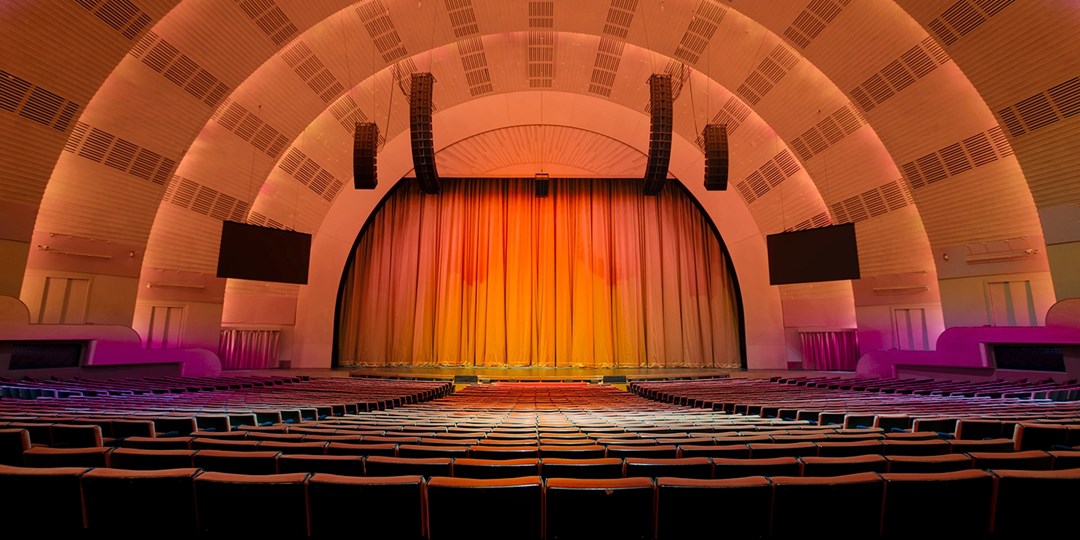 Take a Tour of Iconic Radio City Music Hall | Travelzoo