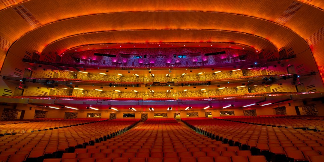 Take a Tour of Iconic Radio City Music Hall | Travelzoo