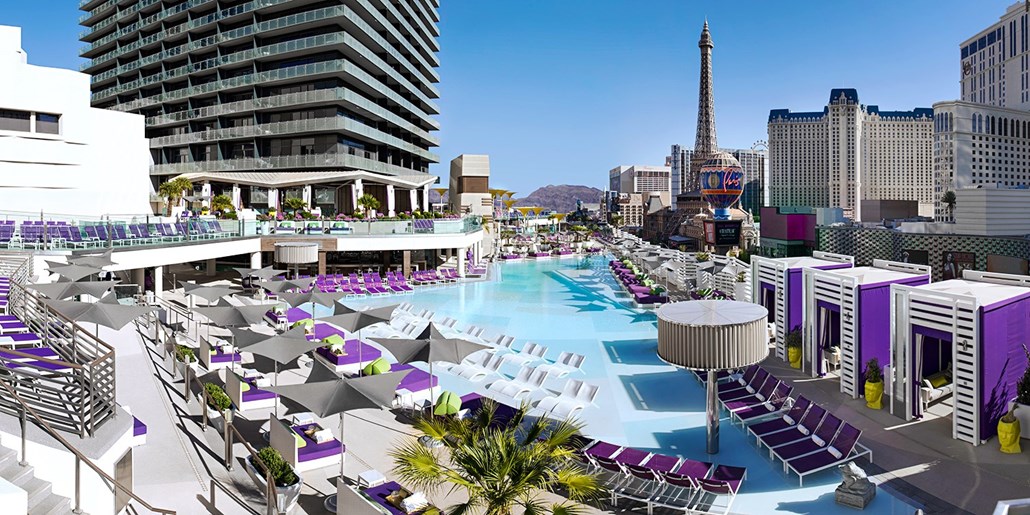 cosmopolitan of las vegas hotel Best pools in vegas, Cosmopolitan las