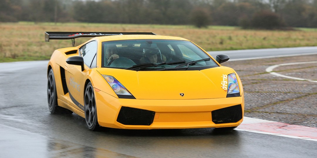 Passenger ride supercar experience in 2 cars Travelzoo