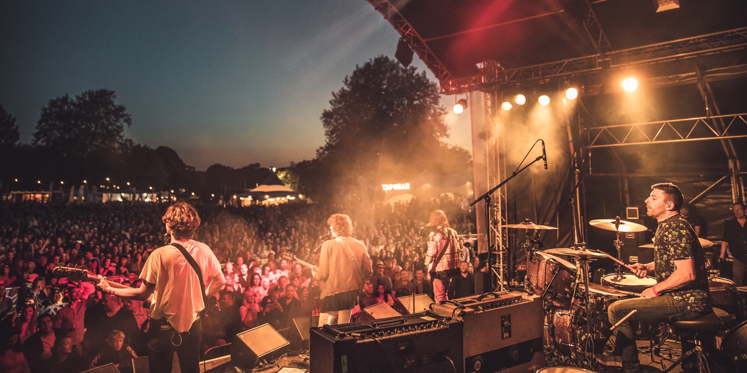 Leeds Pub in the Park food festival w/bands Travelzoo