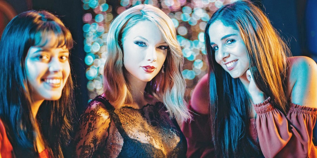 We strongly recommend booking in advance to guarantee your entry. 23 Madame Tussauds Hollywood Ticket & Souvenir Wax Hand Travelzoo