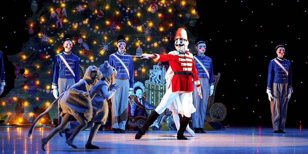 Saint Louis Ballet's 'The Nutcracker' incl. Photo with Cast Travelzoo