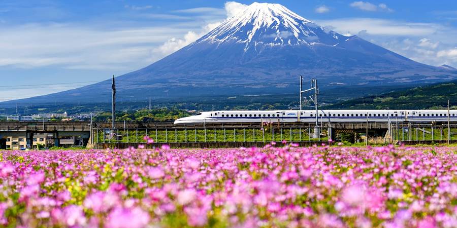 Six luxury cruise-and-rail journeys around the world 12 Six luxury cruise-and-rail journeys around the world 10