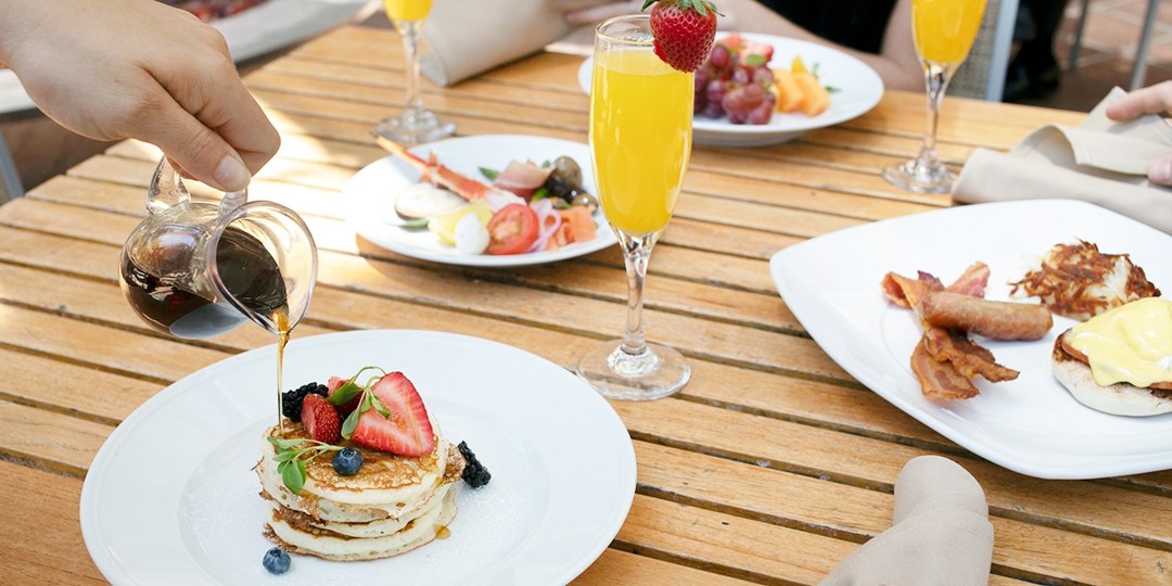 79 Scottsdale Brunch Buffet for 2 with Bottomless Mimosas Travelzoo