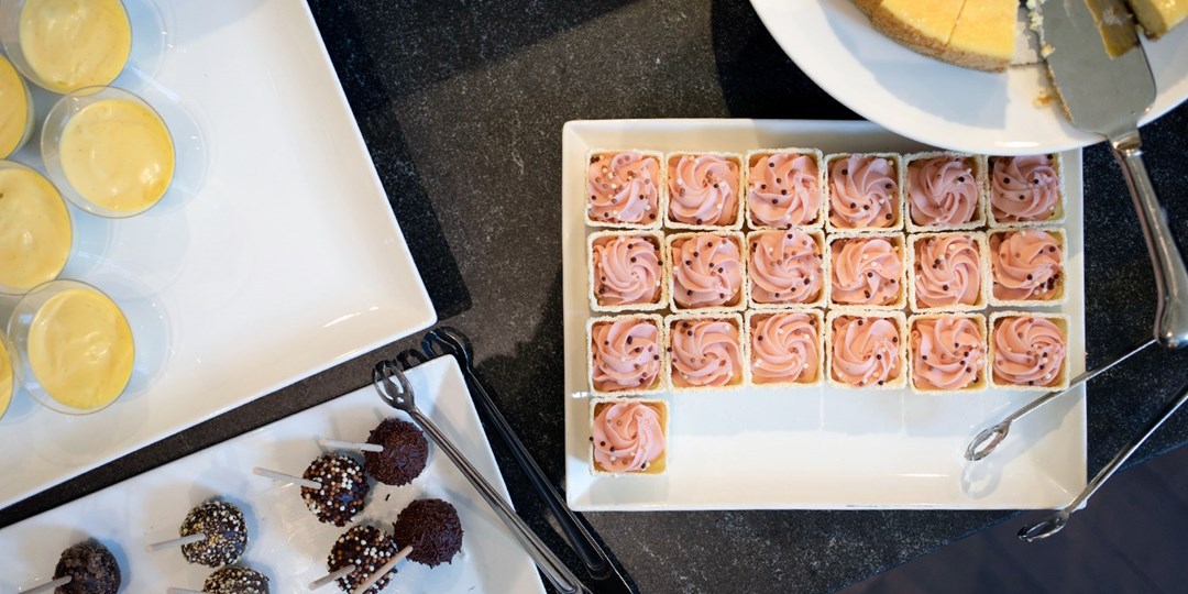 79 Scottsdale Brunch Buffet for 2 with Bottomless Mimosas Travelzoo