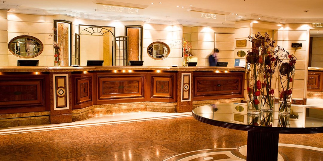 445 Luxus Im Bayerischen Hof Mit Champagner Dinner Travelzoo