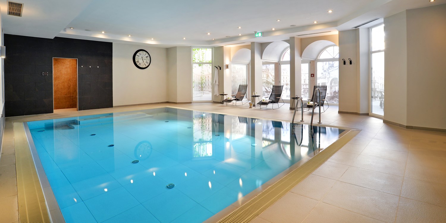 69 € Wellness & Massage im historischen Badhaus Wiesbaden Travelzoo