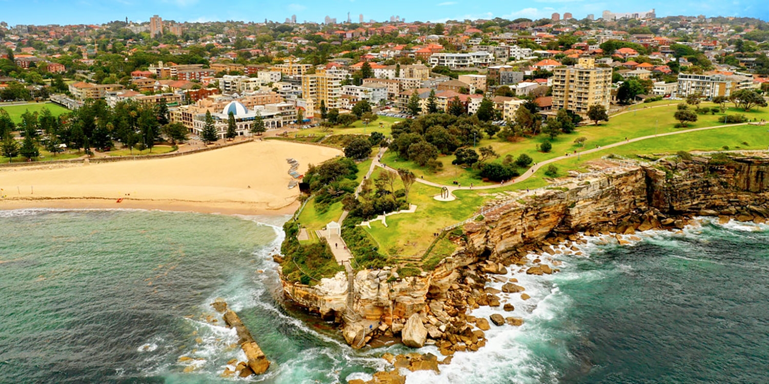 Sydney Coogee Bay Stay w/Brekkie, Wine & More, 35 Travelzoo