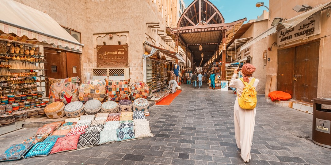 £999pp—Abu Dhabi & Dubai holiday w/QE2 & desert experiences Travelzoo