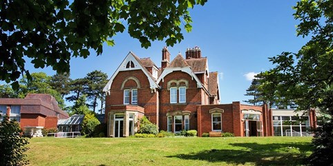 Pet Friendly Hotels 2018 2019 Travelzoo 89 Worcestershire Manor Escape With Meals 45 Off Stourport