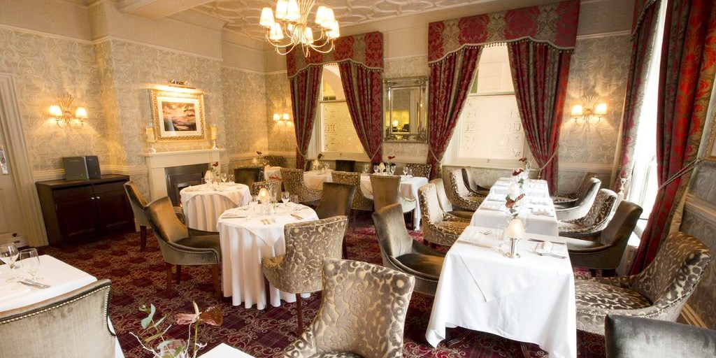 £29 -- AA-Rosette-awarded meal & wine for 2 in Cumbria