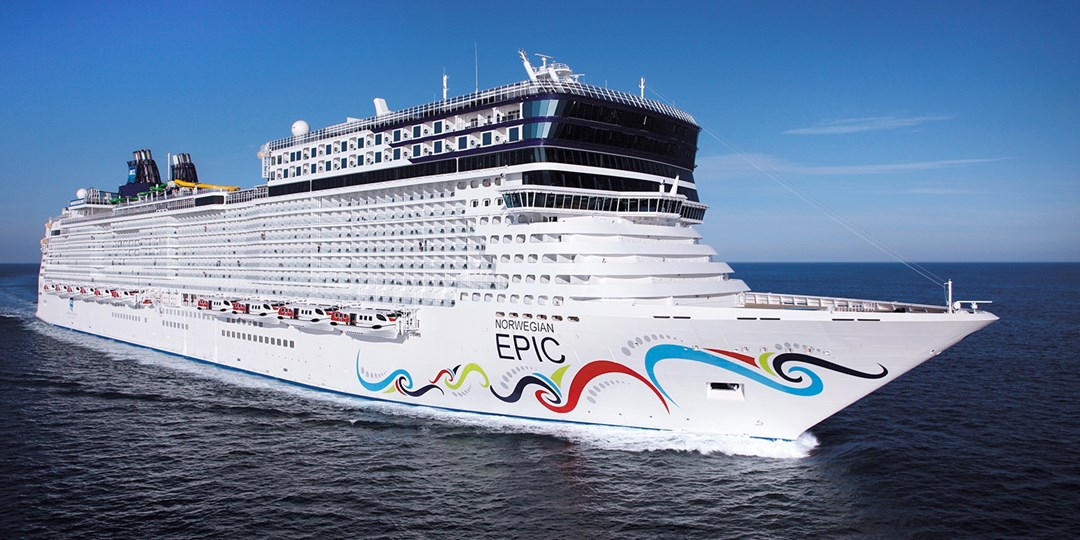 £990pp—Last-min Rugby World Cup break w/tickets & celeb show | Travelzoo