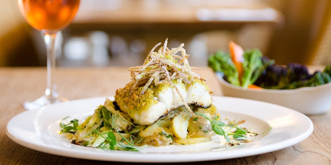 £25 – 'Impressive' 2-course meal for 2, up to 54% off | Travelzoo