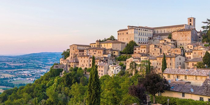 Italy Weeklong Castle Retreat w/Flights, Save $450