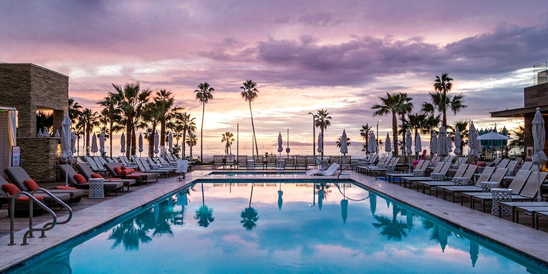 179 Huntington Beach 4Star Oceanfront Stay w/50 Credit Travelzoo