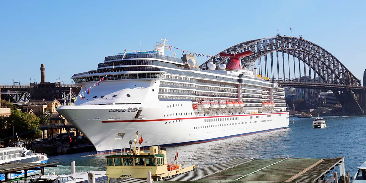 moreton island cruise ship