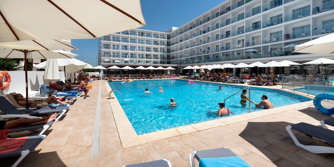 Urlaub im 4*-Hotel auf Mallorca mit HP & Flug | Travelzoo