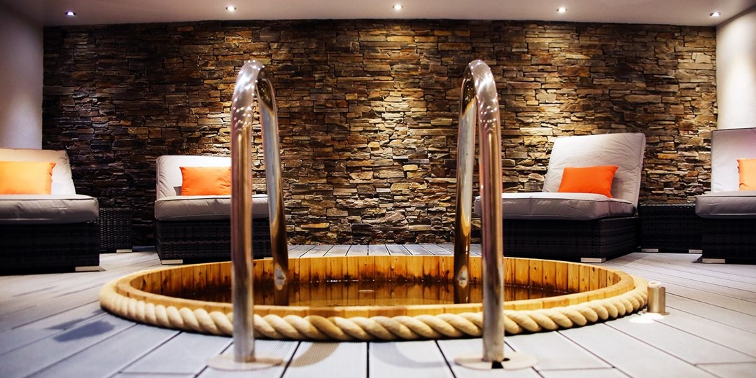 £55—Cumbria spa: lunch, bubbly & facilities for 2 | Travelzoo